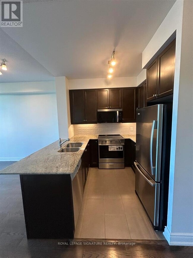 Building Photo - 10 Bloorview Pl