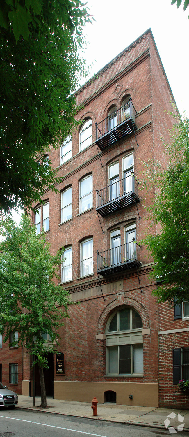 Building Photo - Beekman Place