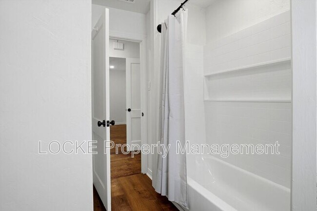 Foto del edificio - 410 McCarty St