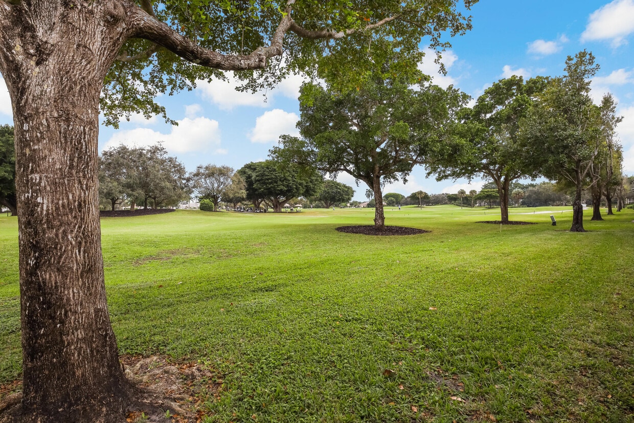 Primary Photo - 11570 Briarwood Cir