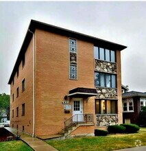 Building Photo - 6857 N Overhill Ave