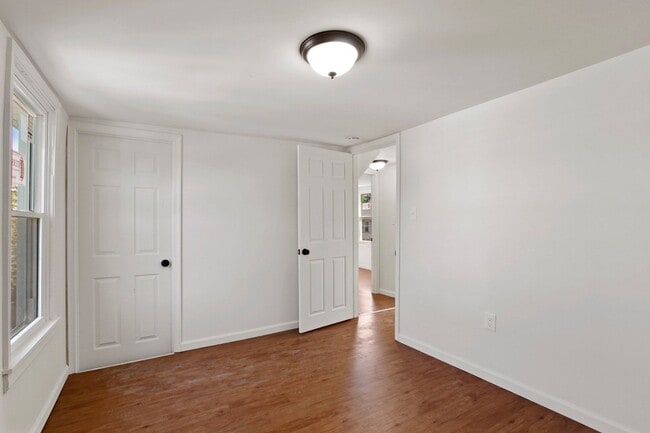 Foto del edificio - Coming Soon- Charming 2 Bedroom, 1.5 Bath ...