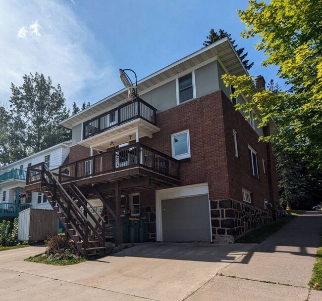 1732 E 2nd St, Duluth, MN 55812 Townhome Rentals in Duluth MN