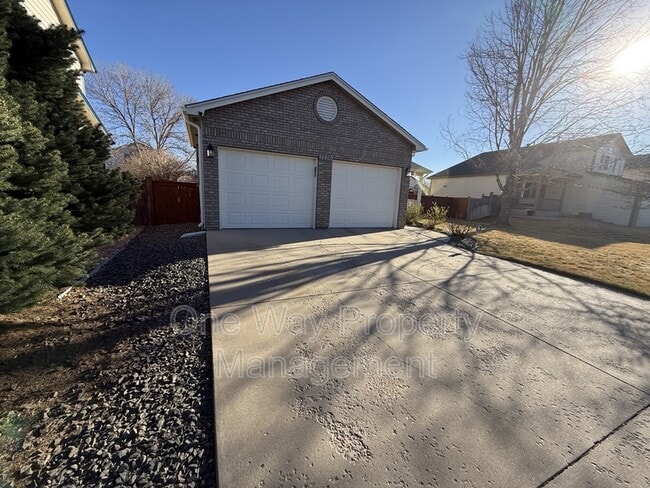 Building Photo - 7226 W 20th St Ln