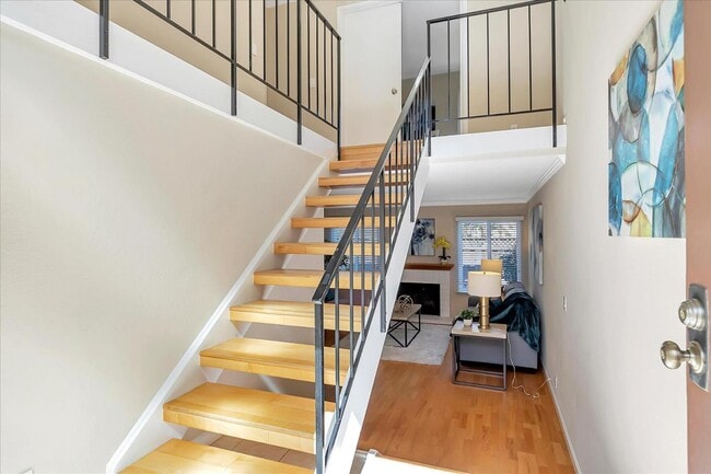 Building Photo - 6640 Bunker Hill Ct
