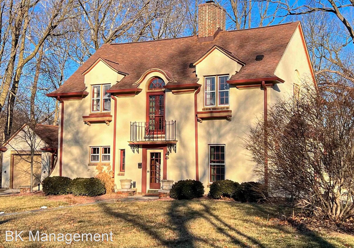 Primary Photo - 3 br, 1.5 bath House - 1010 Highland Avenue