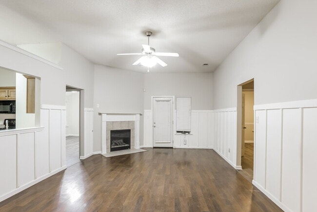 Building Photo - 871 Galyon Drive