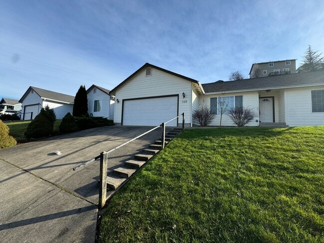 Building Photo - 125 Umpqua View Dr
