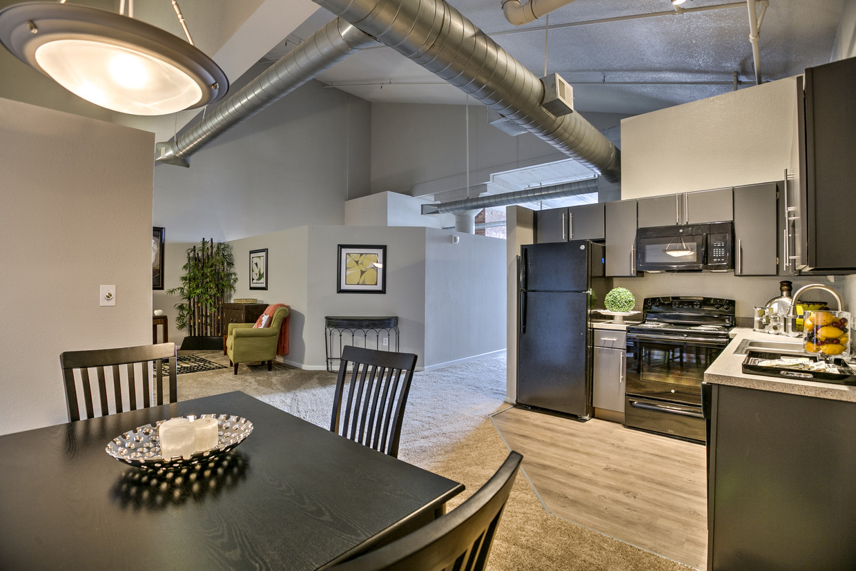 Starlight B4 Kitchen & Comedor - Park Lofts