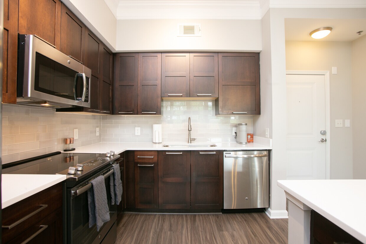 Foto principal - 705 Town Blvd