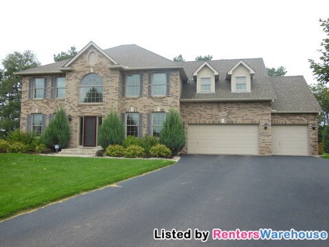 Primary Photo - 10168 Florida Cir N