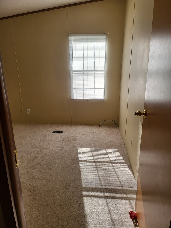 Building Photo - 320 Megan Run