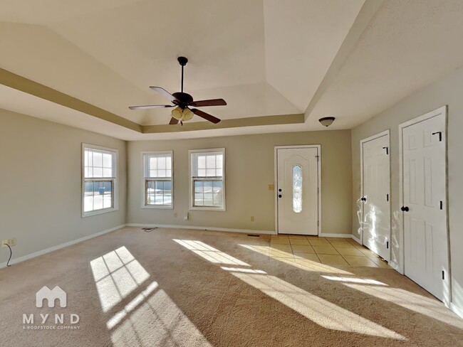 Foto del edificio - 664 S Mahn Ave