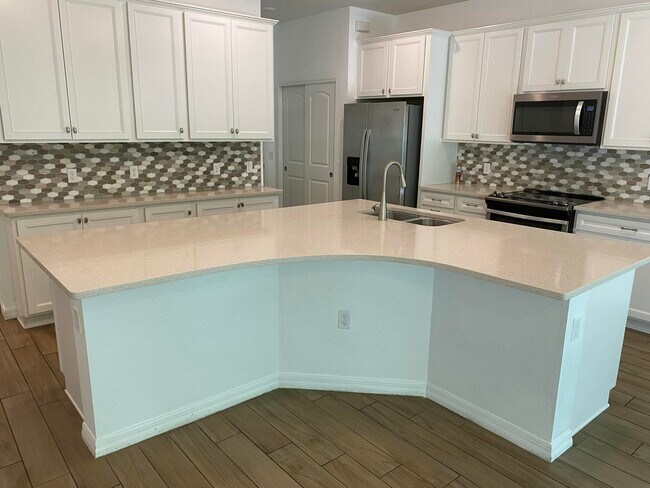 Foto del edificio - 8295 Catria Ln