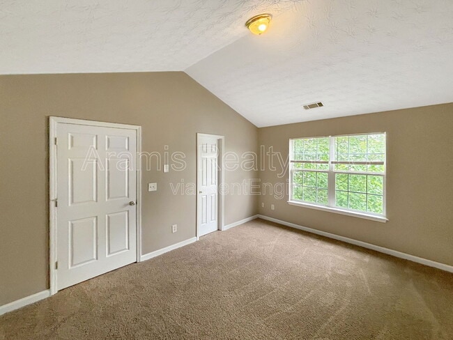 Building Photo - 445 Spring Head Ct