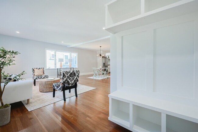 Foto del edificio - 111 Sharon St