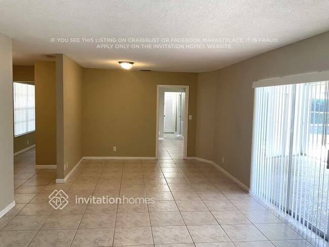 Building Photo - 4030 NW 103rd Dr