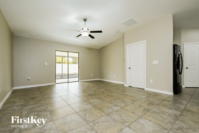 Foto del edificio - 11816 MIracle Mile Dr