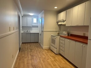 Building Photo - 116 Front St