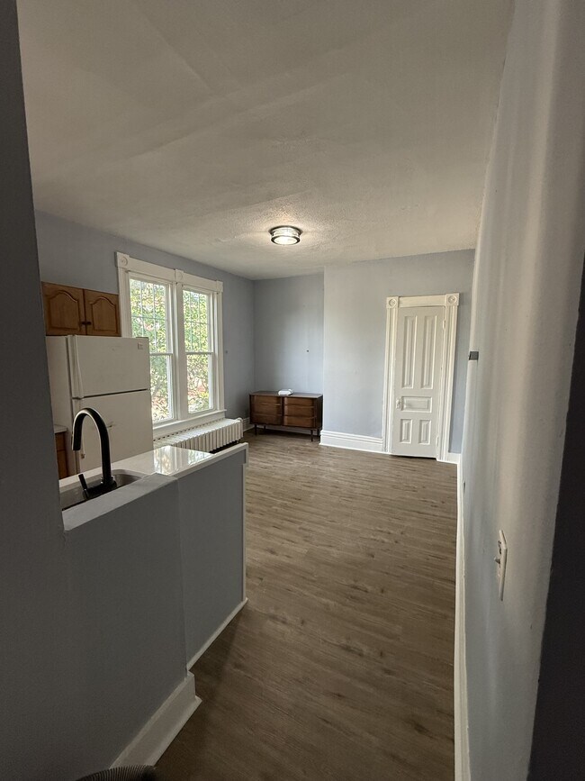 Building Photo - 359 Maria Ave