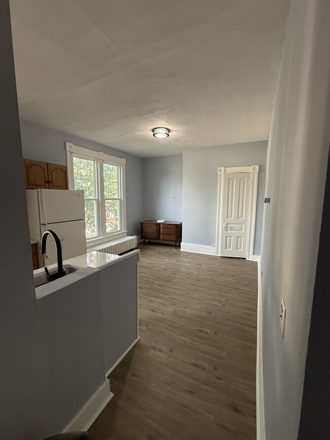 Building Photo - 359 Maria Ave