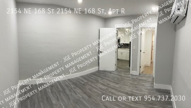 Foto del edificio - 2154 NE 168th St