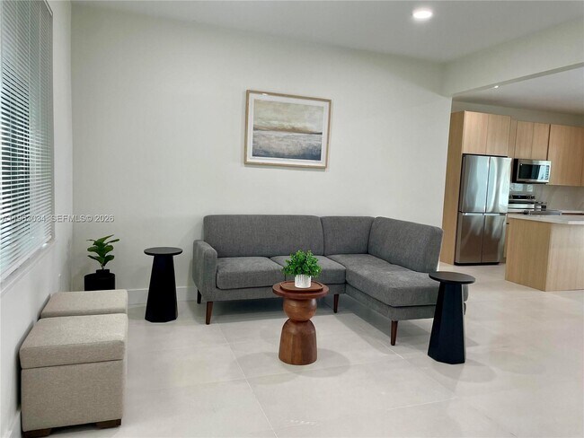 Foto del edificio - 5352 Orduna Dr