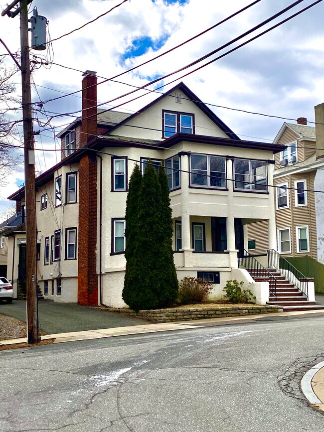Foto del edificio - 24 Clyde Rd