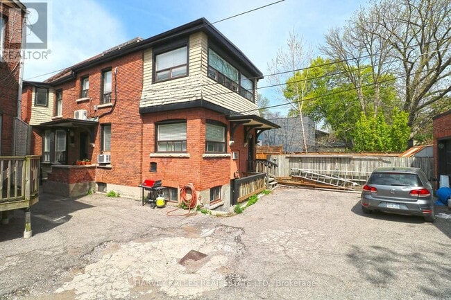 Building Photo - 27 Hiawatha Rd