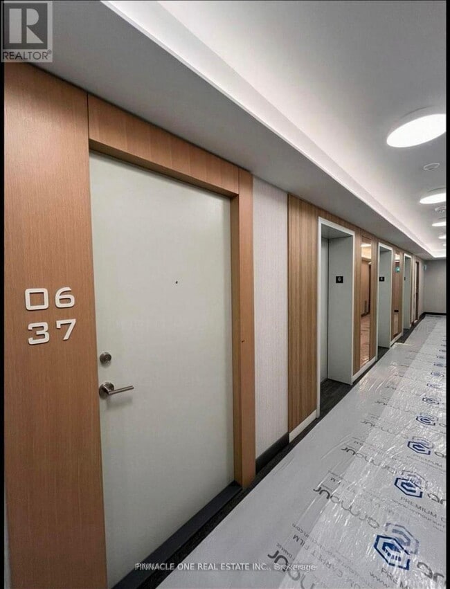 Building Photo - 1100 Sheppard Ave W