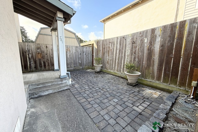 Building Photo - Spacious 3-Bedroom Home in Desirable Neighborhood in South San Francisco