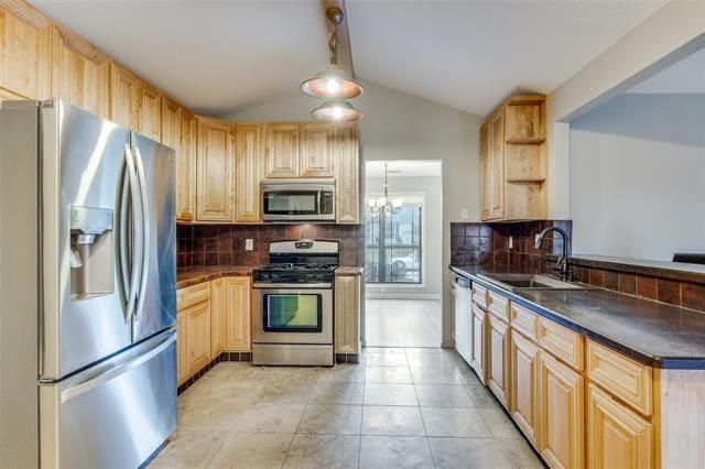 Foto del edificio - 6220 Glennox Ln