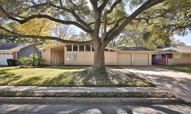 Building Photo - 4609 Kinglet St