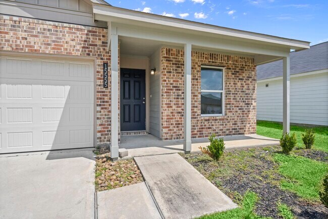 Building Photo - 15555 Taylorcrest Dr