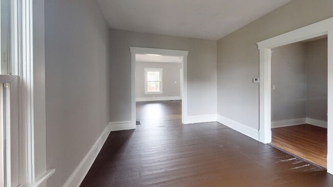 Foto del edificio - 1021 Rex Ave NE