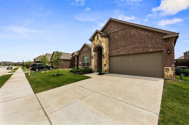 Building Photo - 932 Lake Cypress Ln
