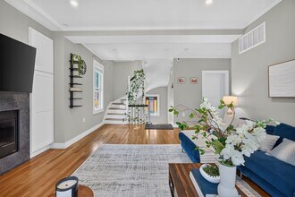 Building Photo - 44 Worley St