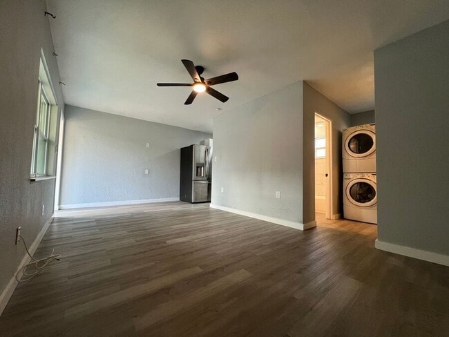 Foto del edificio - 351 Ave N NE