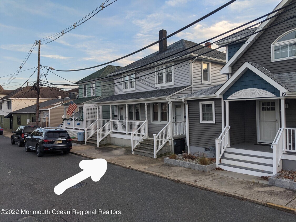 15 Stanton Pl, AvonbytheSea, NJ 07717 Townhome Rentals in Avonby