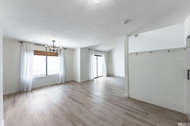 Foto del edificio - 1209 Searchlite Ct