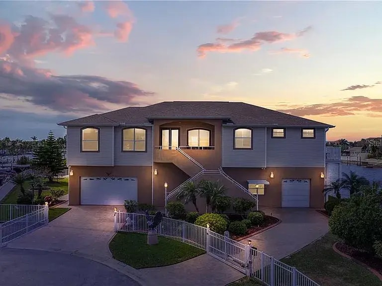 Primary Photo - 5501 Clipper Ct
