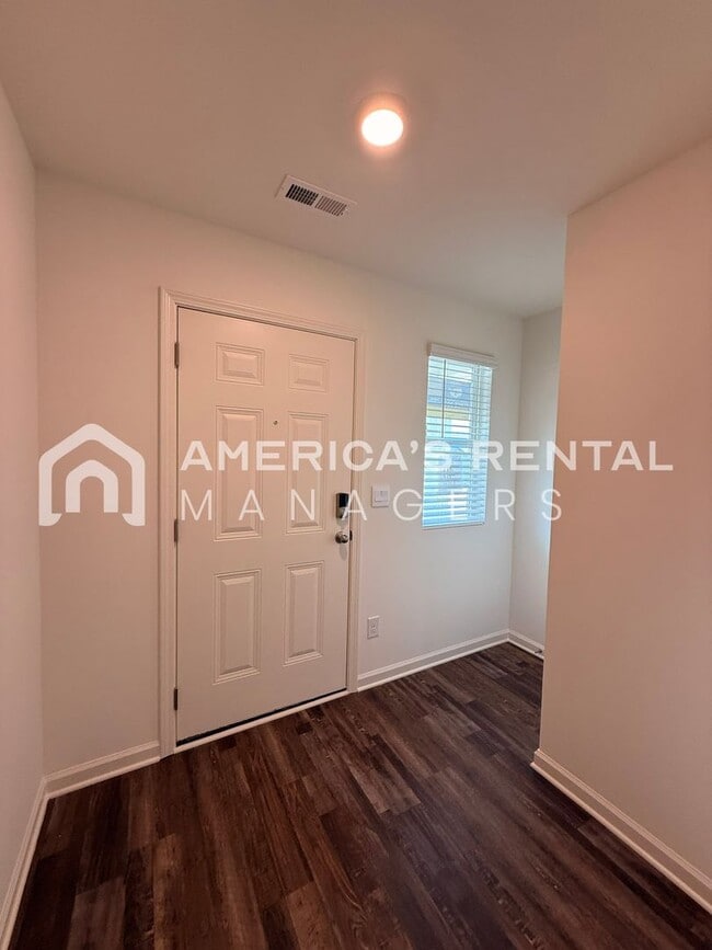 Building Photo - Coming Soon! Available to View NOW!!!