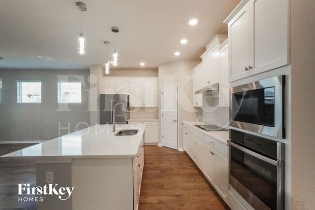 Building Photo - 17827 Passionflower Cir