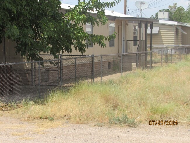 Foto del edificio - Large yard