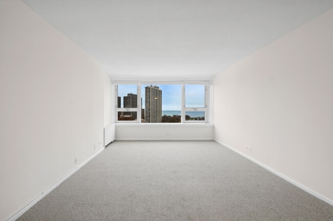 Building Photo - 2728 N Hampden Ct
