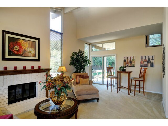 Building Photo - 22654 Oakcrest Ct