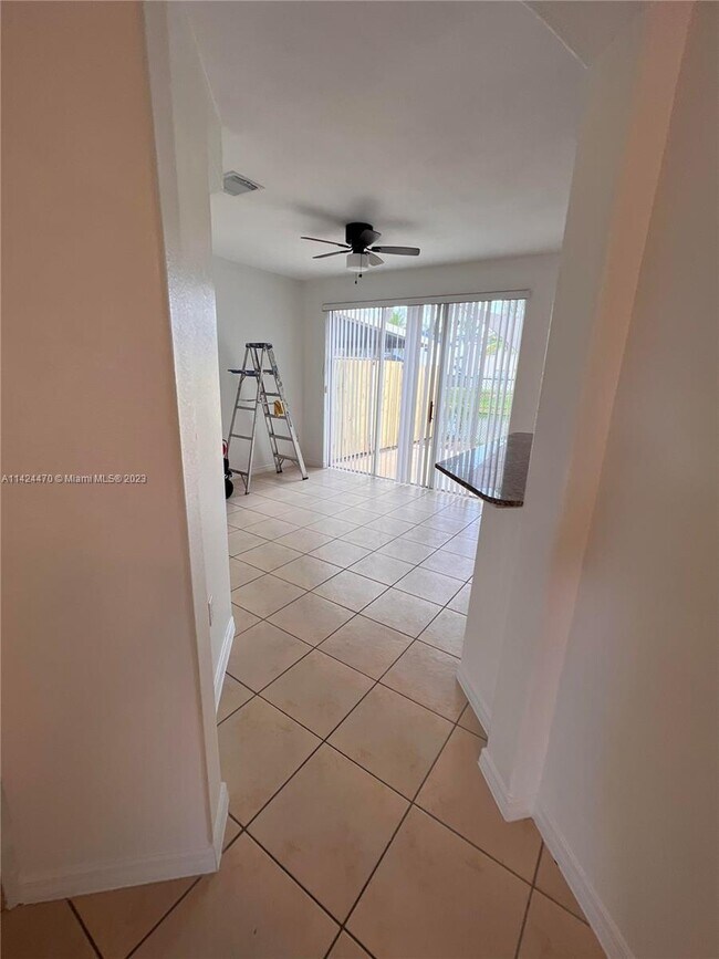 Foto del edificio - 10844 SW 240 Ln
