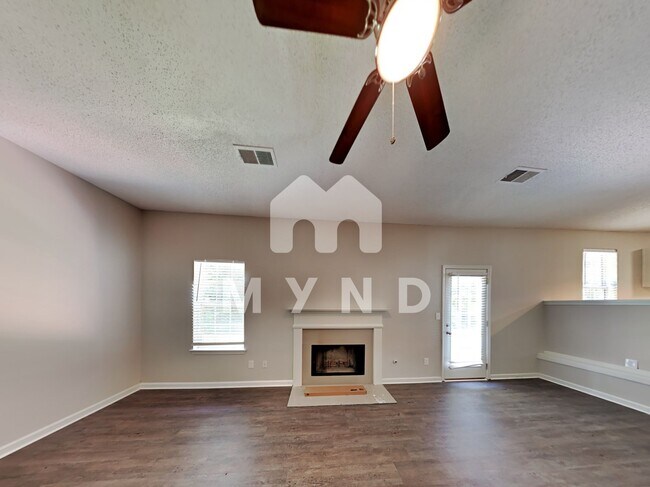 Foto del edificio - 3645 Salem Glen Rd