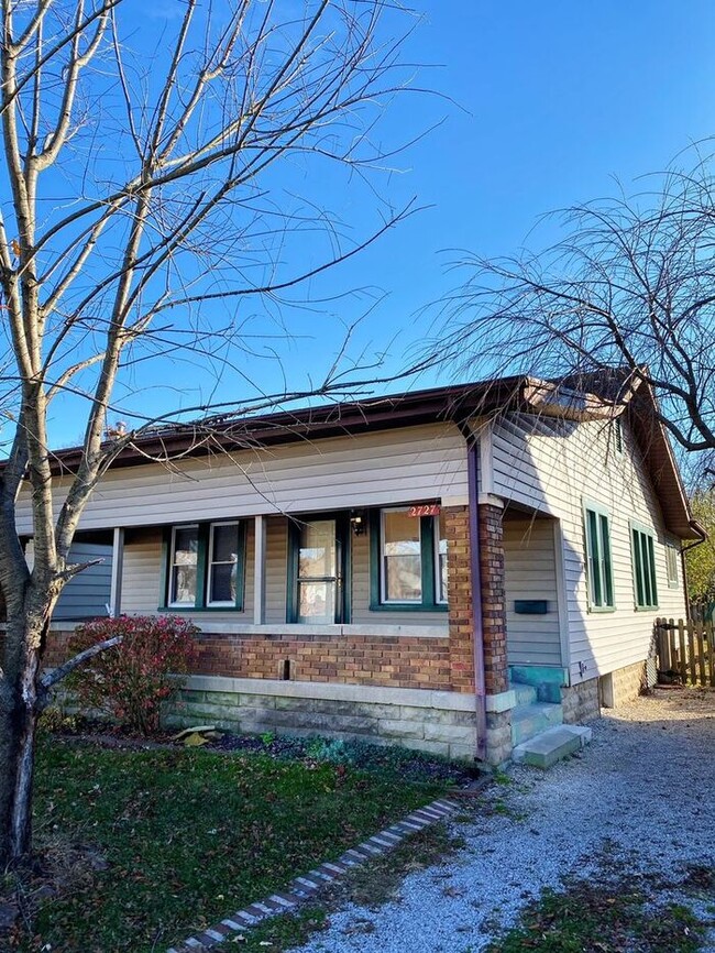 Building Photo - 2727 Cruft St