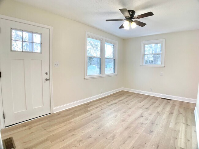 Building Photo - 845 Britton Springs Rd